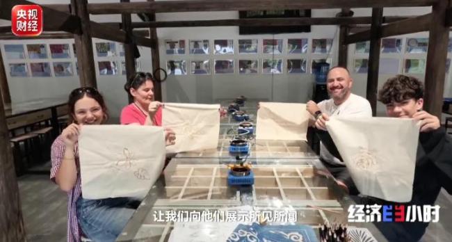 老外为啥爱“中国游” 多元体验引人入胜