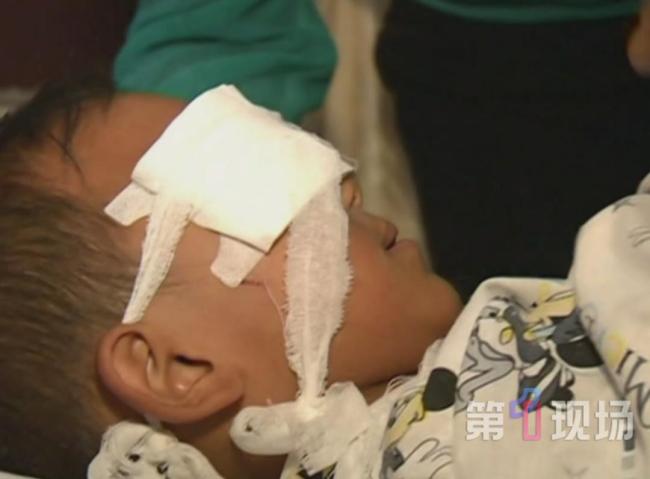 遭伯母挖眼男孩13年后给医生报喜 重获希望与光明