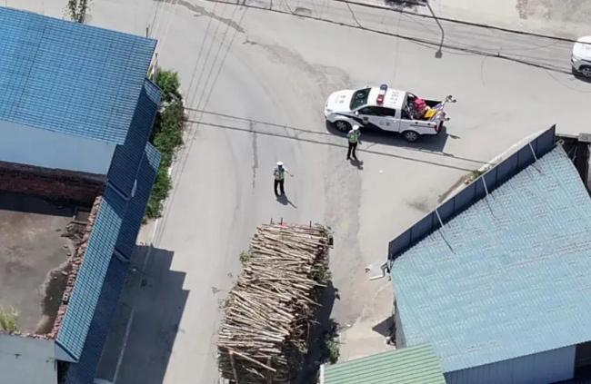 柳江一辆大货车昼伏夜出,专挑乡间小路行驶;交警无人机紧盯两天,竟发现了不对劲!