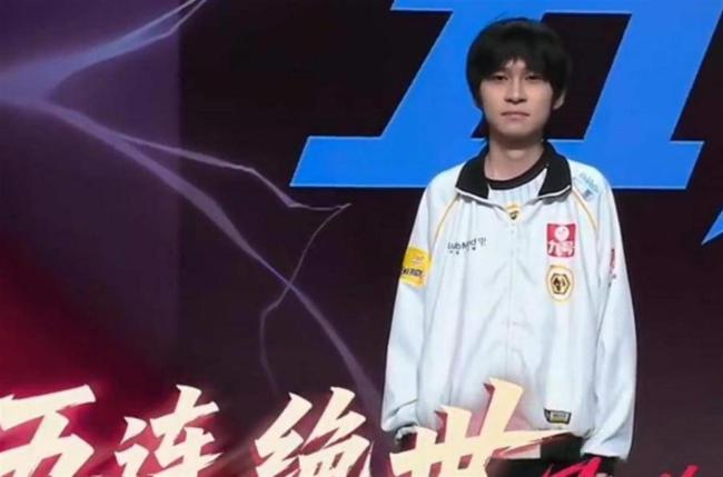 狼队包揽第八周周最佳 再现统治级表现