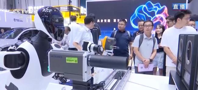 世界机器人大会参展企业暴涨69% 全产业链集体亮相