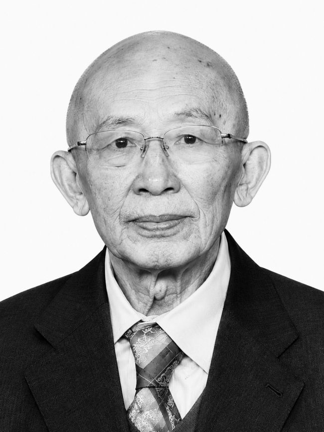 北京外国语大学教授梅仁毅逝世