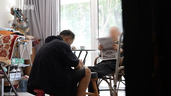 37岁失业建筑师转行养老护理员 新的人生篇章