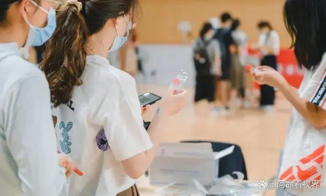 清华新生入校可带5位家属