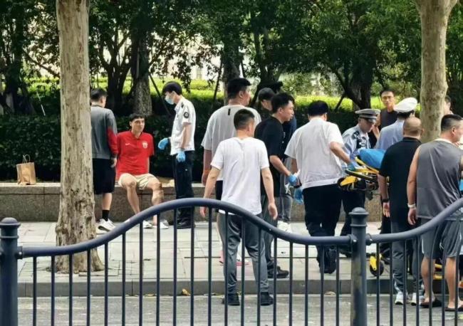 上海海港球员吾米提江遭遇车祸