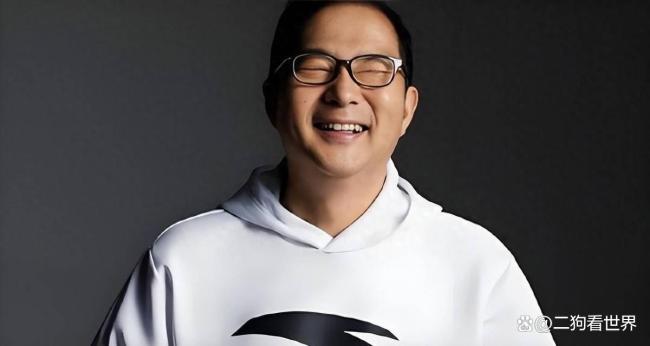 安踏前CEO宣布迁居美国 低调离场引发热议