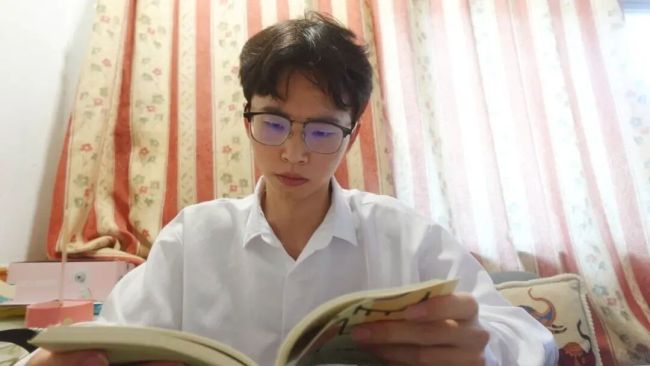 21岁大三学生3年考了100个证 考证哥的自我探索之路