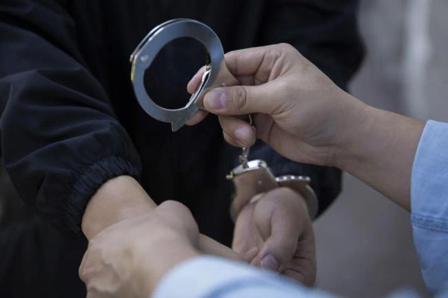 军工企业骨干为境外间谍提供敏感资料 警惕“温柔攻势”陷阱