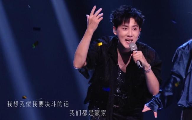 披哥二公小考张彬彬组第一 实力与努力并存