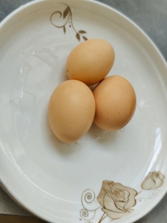 鸡蛋放水里煮多久能熟?