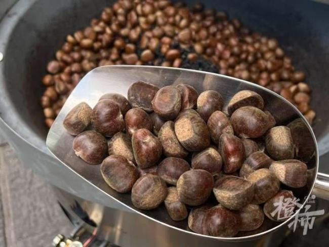 秋天第一锅糖炒栗子上市 白露时节尝鲜正当时