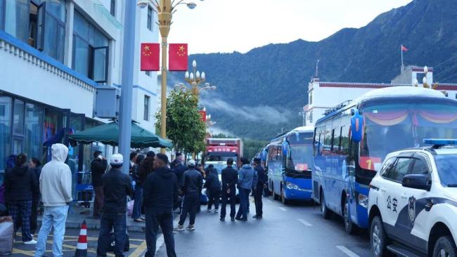 中方转运尼籍车辆279辆货物103车 开辟绿色通道助尼泊尔边民回国