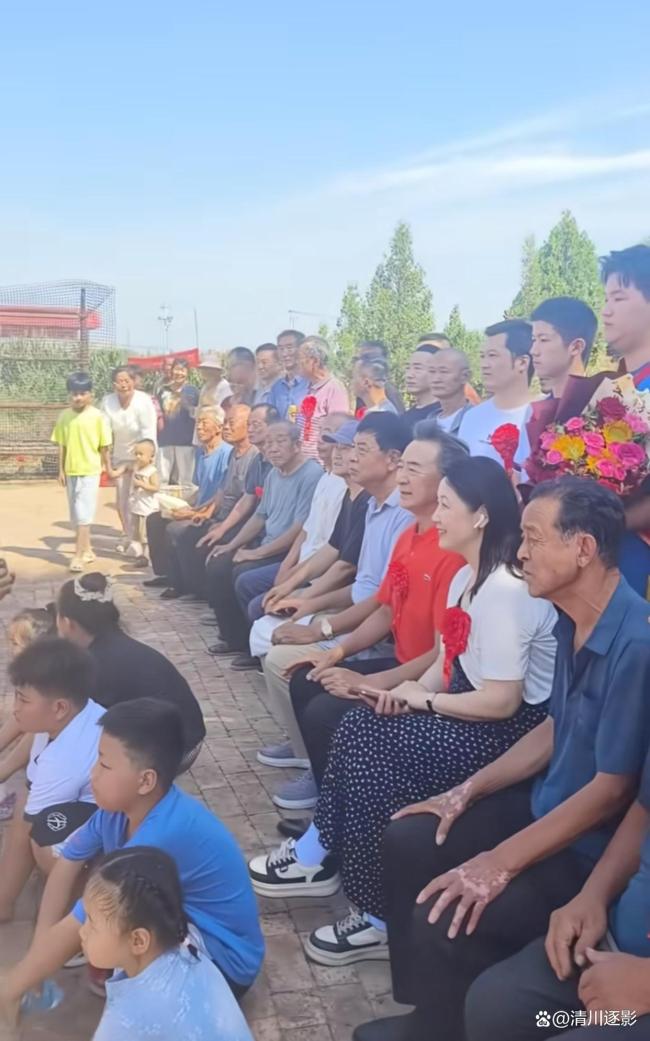 “陆老爷”寇振海儿子考上世界名校 金榜题名回乡祭祖