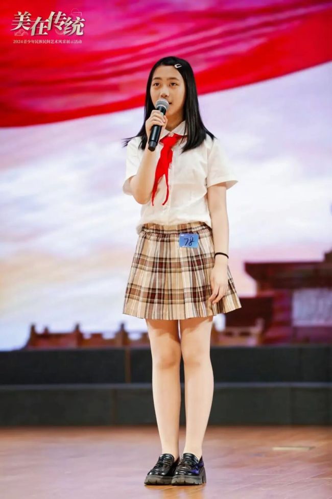 13岁靠AI赚了1.8万，这个上海初二女孩火了，1年前才接触AI