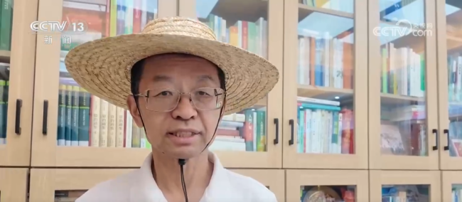 扎根乡土 他把课堂“种”在田间地头