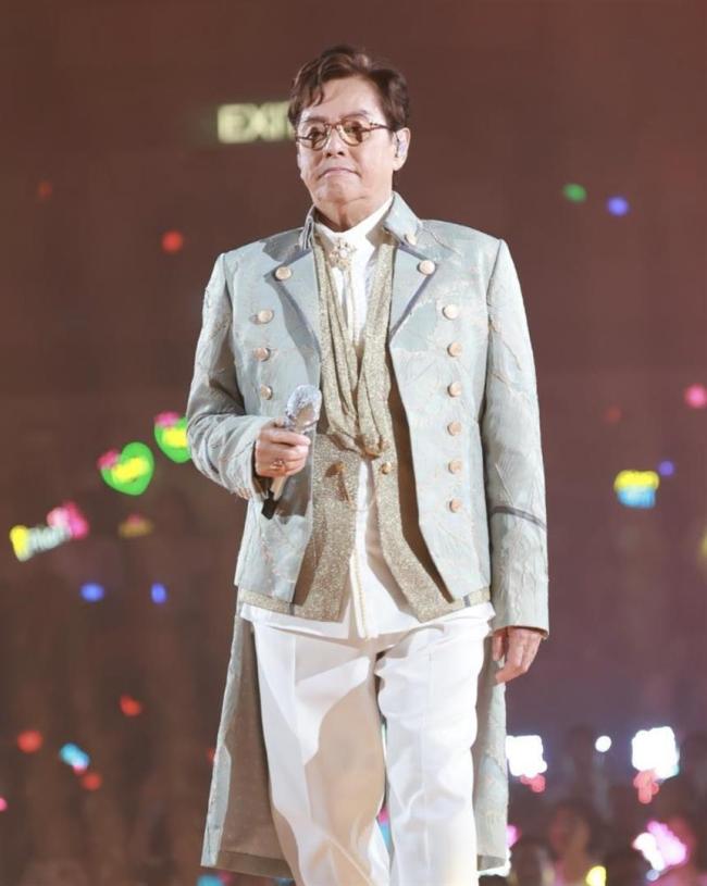 谭咏麟终极巡演开锣 巨星云集见证传奇