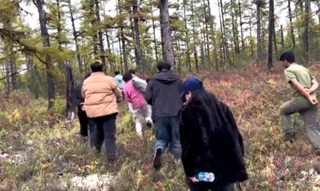 少年走失8天获救称靠喝山泉水存活