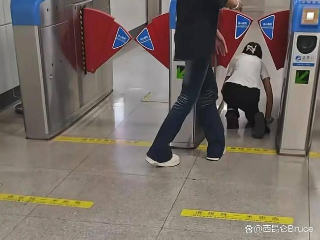 南昌地铁多人逃票 规则与监管引发热议