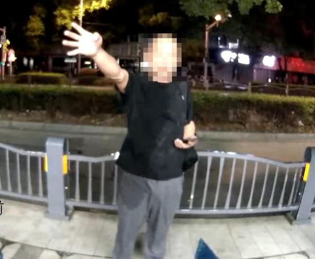 醉酒男子报假警竟称为测出警速度 谎报警情被处罚