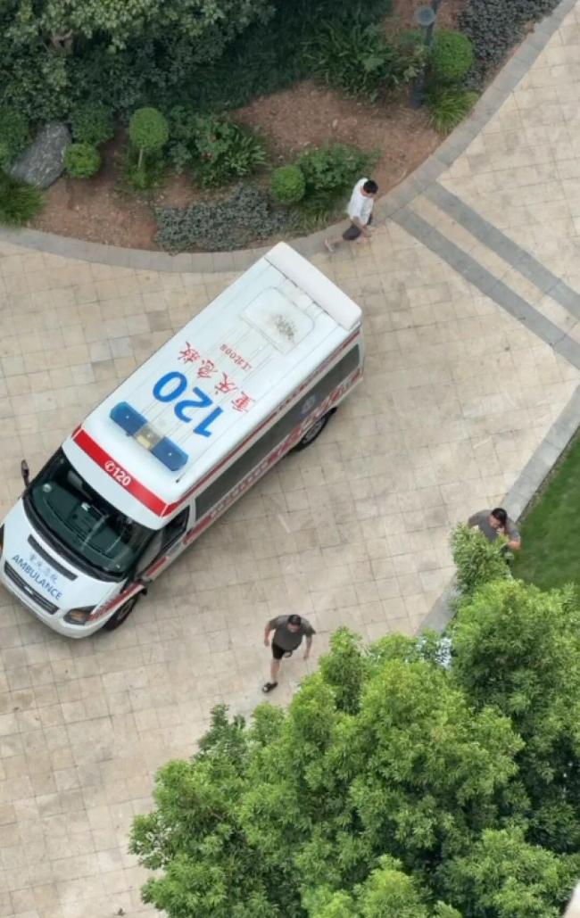 幼童坠亡父亲或涉过失致死罪 家庭悲剧引发反思