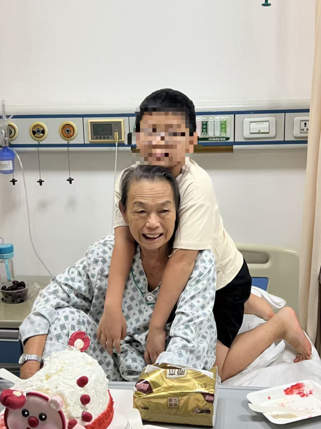 “儿子去世孙子疑非亲生”案召开听证会 真相待揭