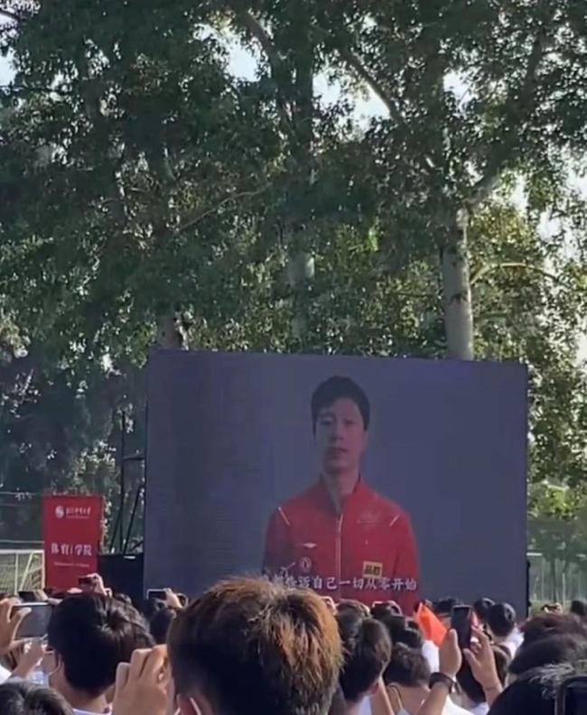 马龙手脚博士更生代表发言 再次明慧开学庆典