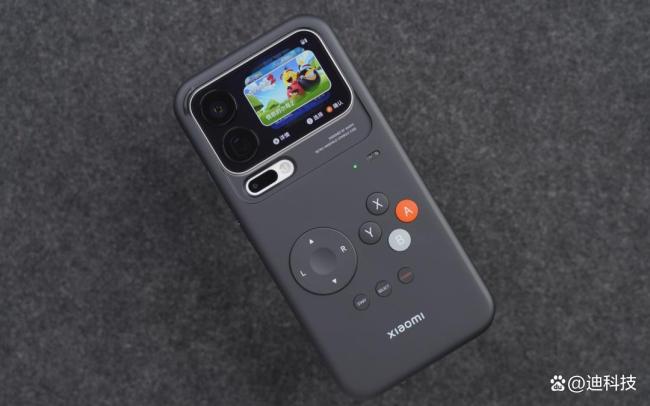 小米18Pro 背屏争议 从炫技到高频使用