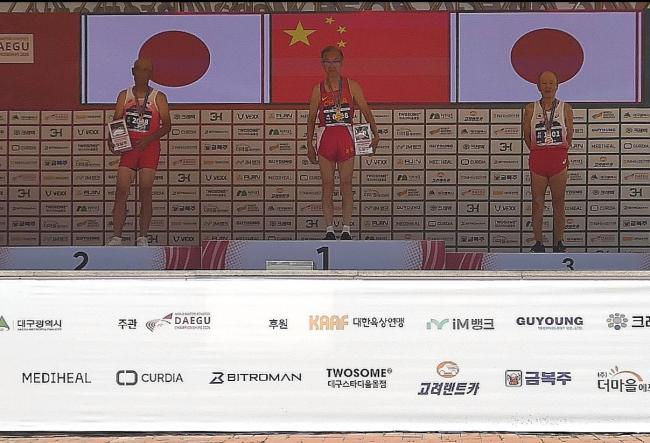82岁中国大爷夺80米栏世界冠军