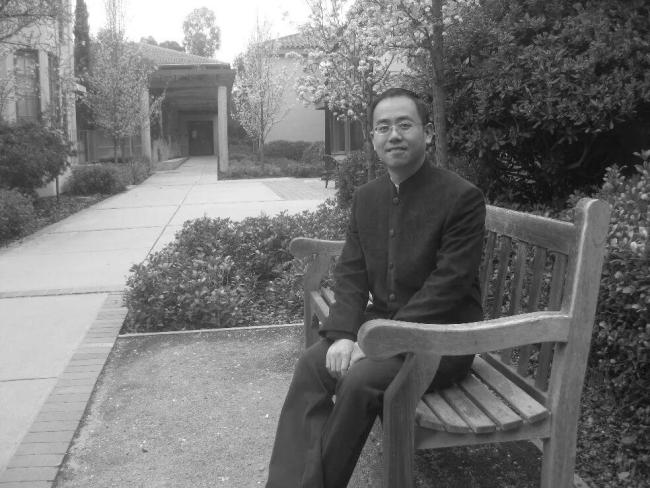上海外国语大学教授杨春雷突然去世，年仅50岁，知情人透露死因！