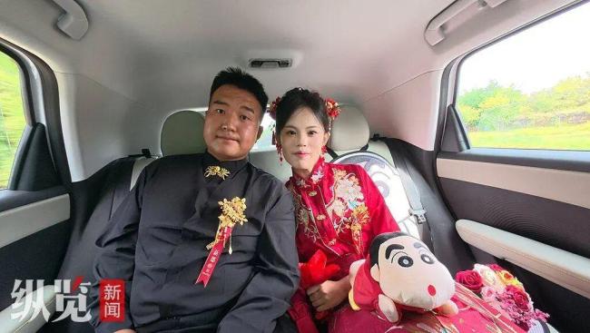 婚服29.9元自家婚车极简婚礼火了 省下数万元交妻子