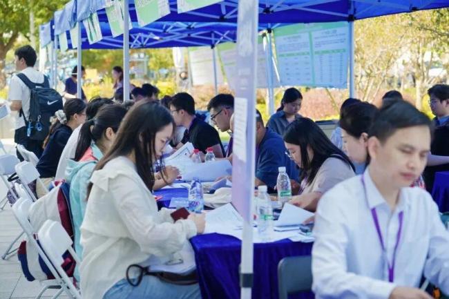 人口大省广东为何要北上“摇人” 主动寻才背后的产业需求