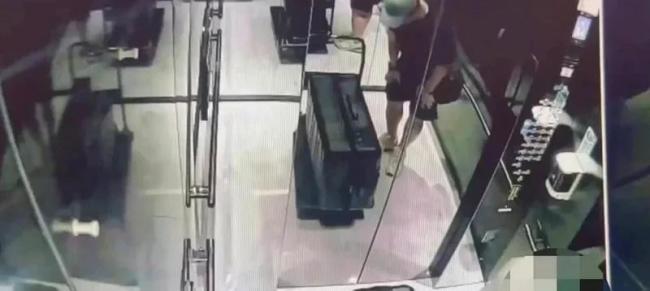 台湾发生藏尸冰柜案 情侣分手酿悲剧