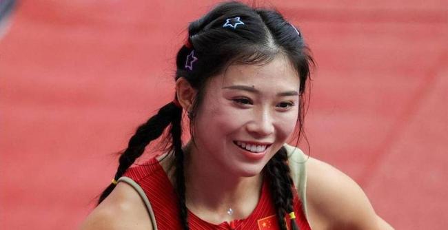 吴艳妮社媒晒图出征亚运会