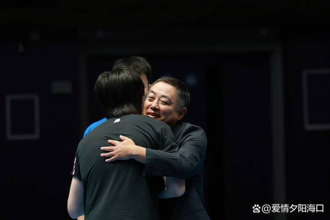 刘国梁现身亚运男单决赛现场 用行动回应谣言