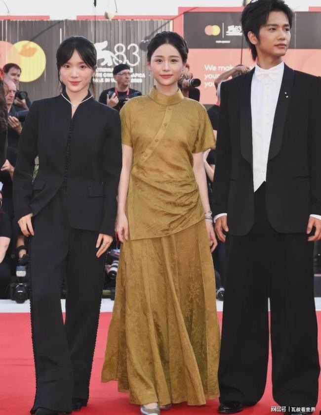 央视中秋晚会阵容官宣港股市场信息网，《给阿嬷的情书》主演、周深李宇春赴月圆之约 银幕角色终同框