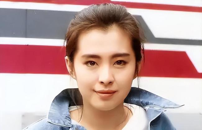 王祖贤回应变样了 岁月不败美人