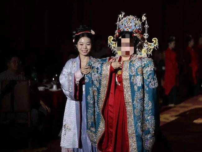 24岁女生拜师学做婚礼喜娘 从汉服爱好者到执礼人
