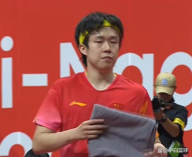 林诗栋4-0王楚钦夺冠 国乒新星闪耀赛场