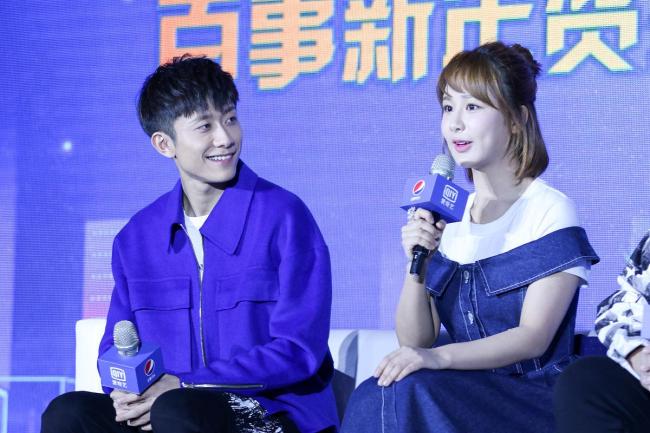 杨紫张一山同框 真友情无需贸易