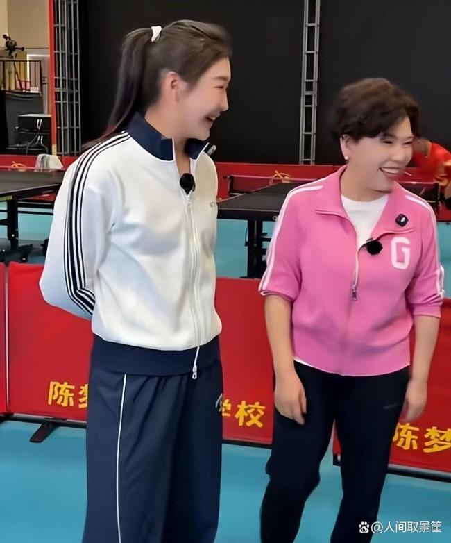 邓亚萍倪夏莲时隔多年再交手 乒乓精神传承