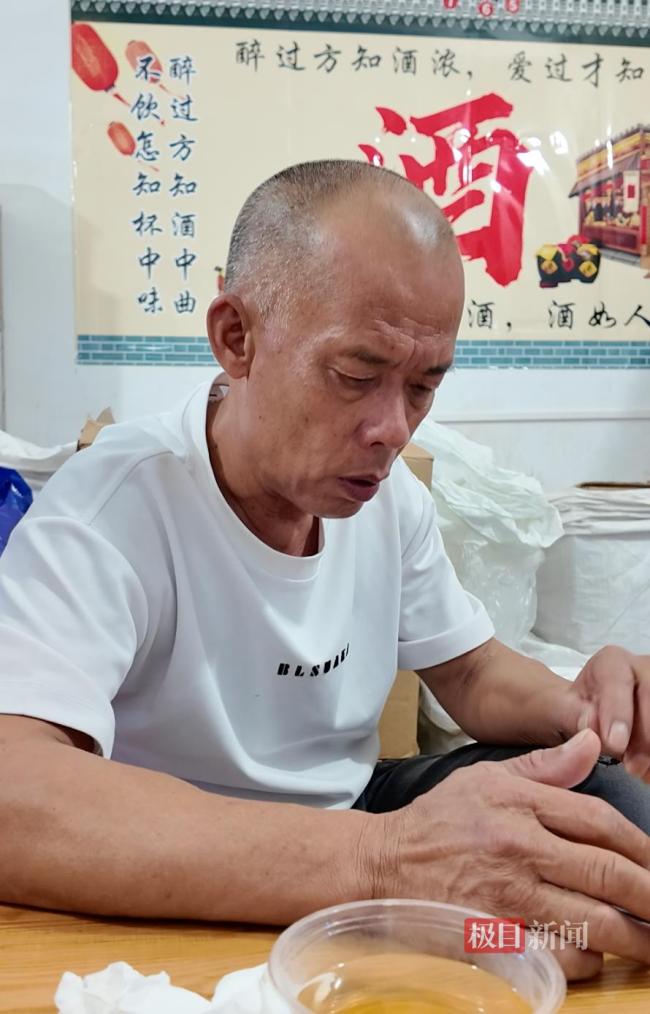 莫氏鸡煲总店员工从180人减至30多人