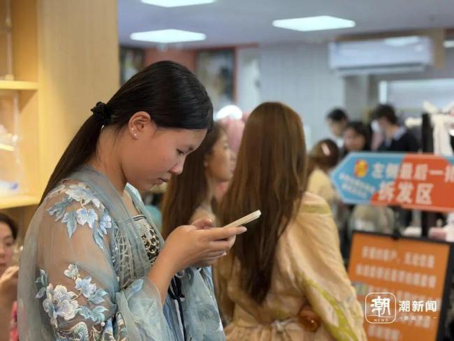 国庆“杭州落地签”火了 古装旅拍成新宠