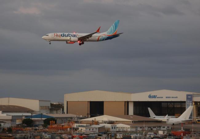 迪拜航空受伤机长谈驾驶舱惊魂时刻