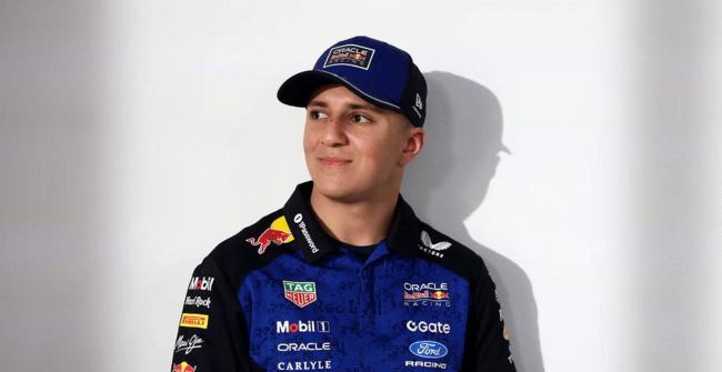 F1巴林大奖赛维斯塔潘夺冠 红牛双车齐发力