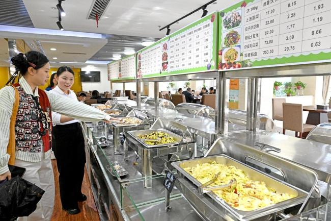 国庆返程客流已启动 铁路客运量创新高
