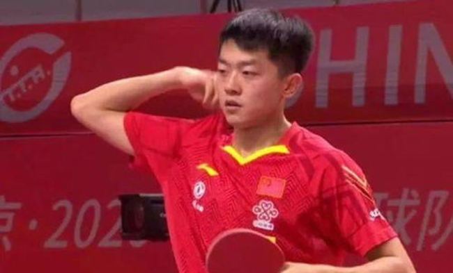 袁励岑：国乒男队拧成一股绳 团结助力资格赛突围