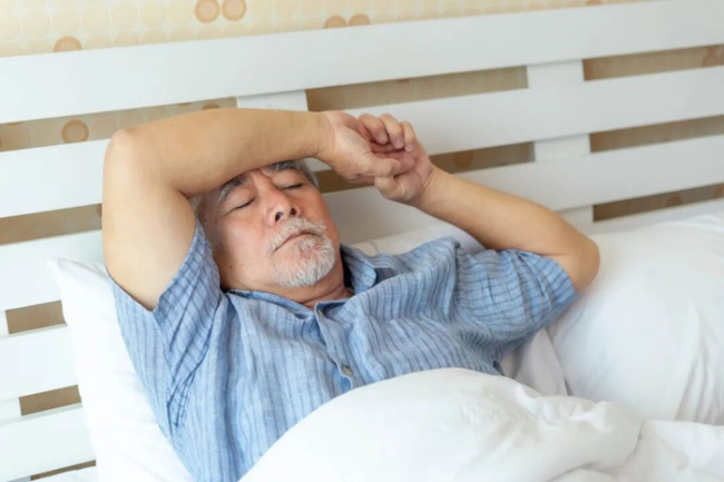 睡眠开始出现这种问题说明你可能老了 生物钟变化惹的祸
