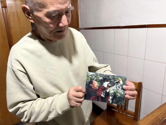“葫芦娃爷爷”的秋天 意外走红的温暖时光