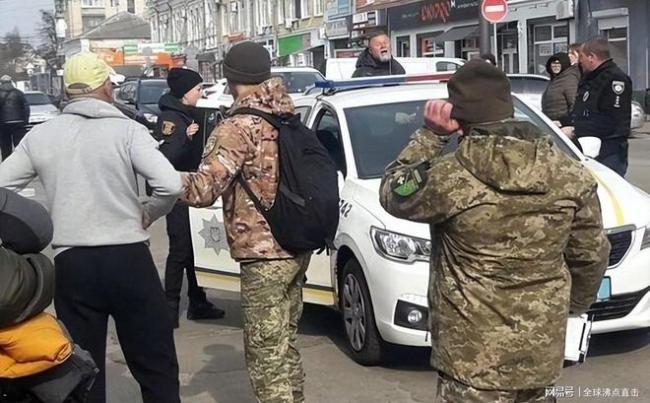 想征兵却没钱,乌克兰动员政策陷入两难 街头商铺冲突频发