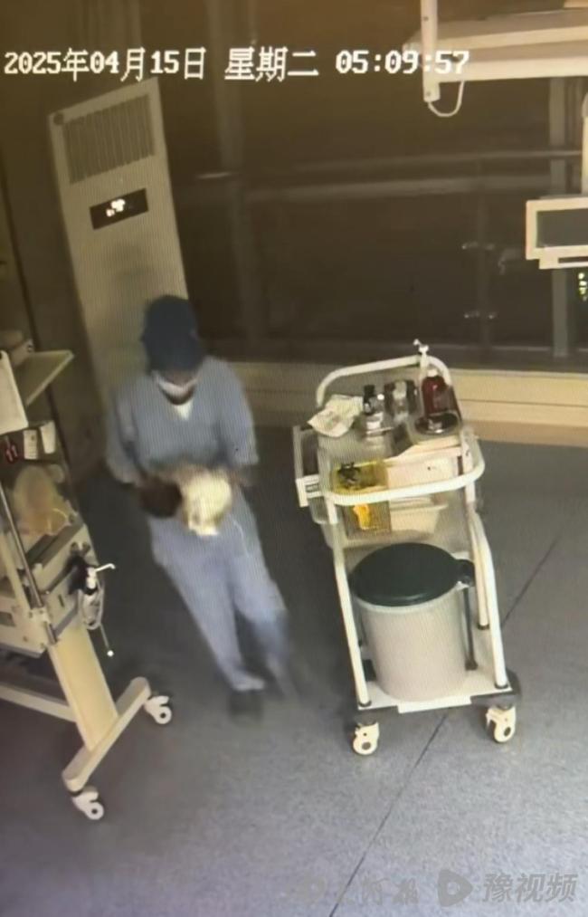 男婴出生不到两天转入新生儿科后死亡